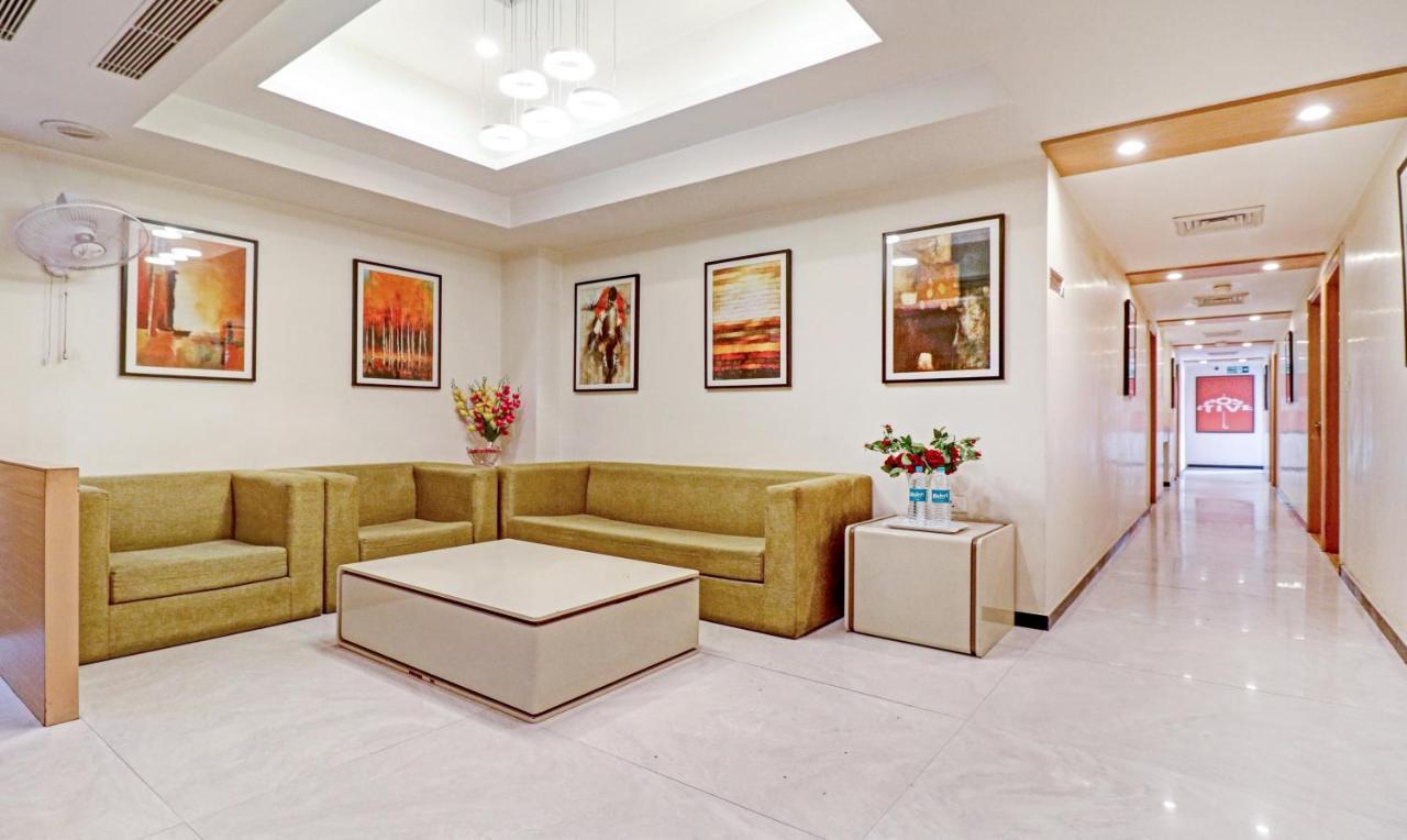 Treebo Galaxy Rooms نيودلهي المظهر الخارجي الصورة
