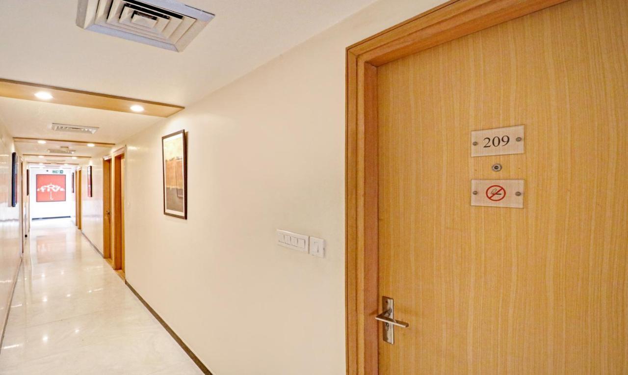 Treebo Galaxy Rooms نيودلهي المظهر الخارجي الصورة